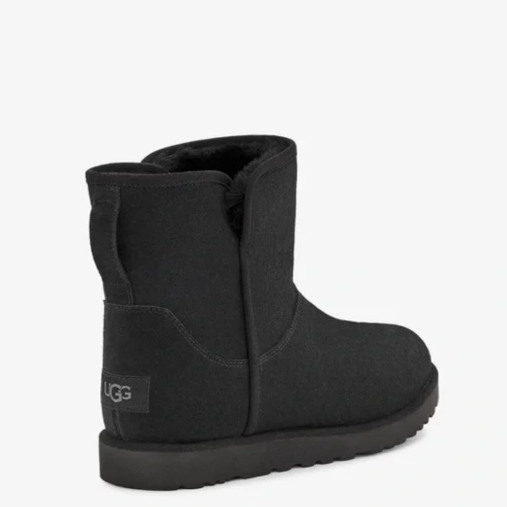 NEW WITH BOX UGG Cory II Bootie black size 11